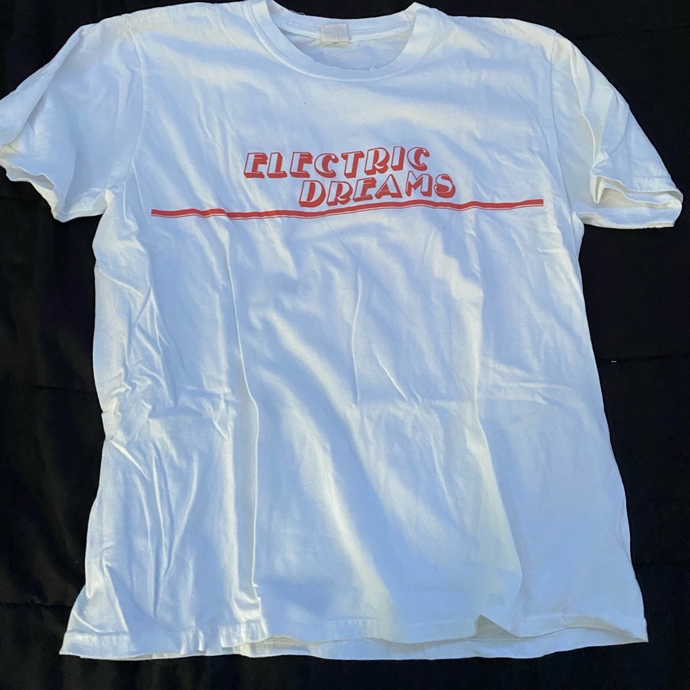 women’s t shirt